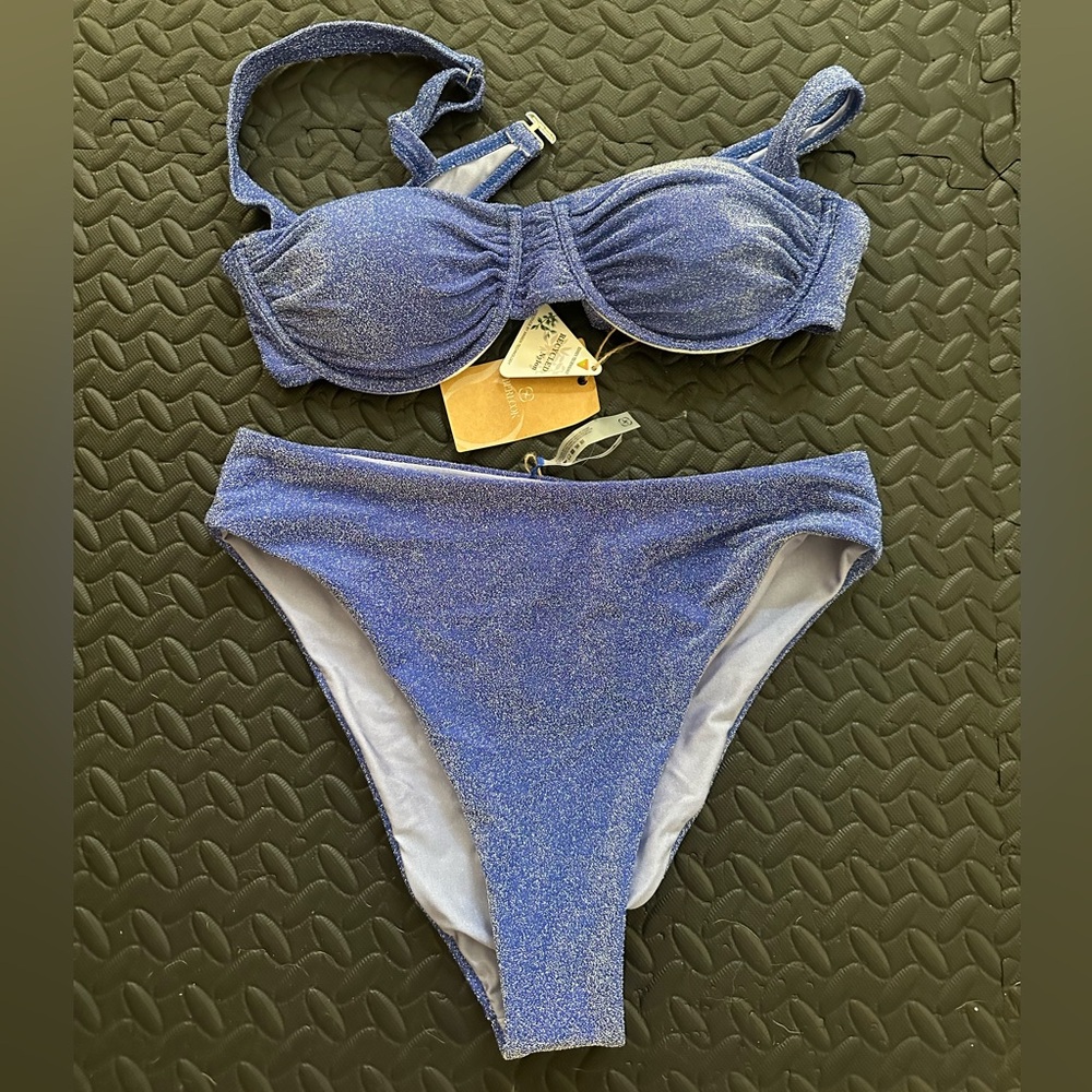 Berlook top (M), bottom (L) NWT bikini